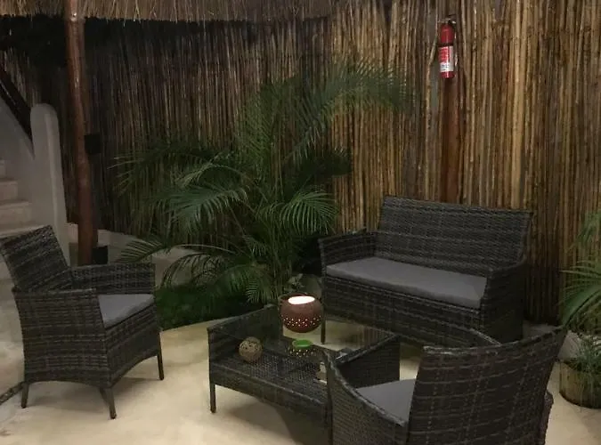 Tua Large Comfortable Pool Parking Space *